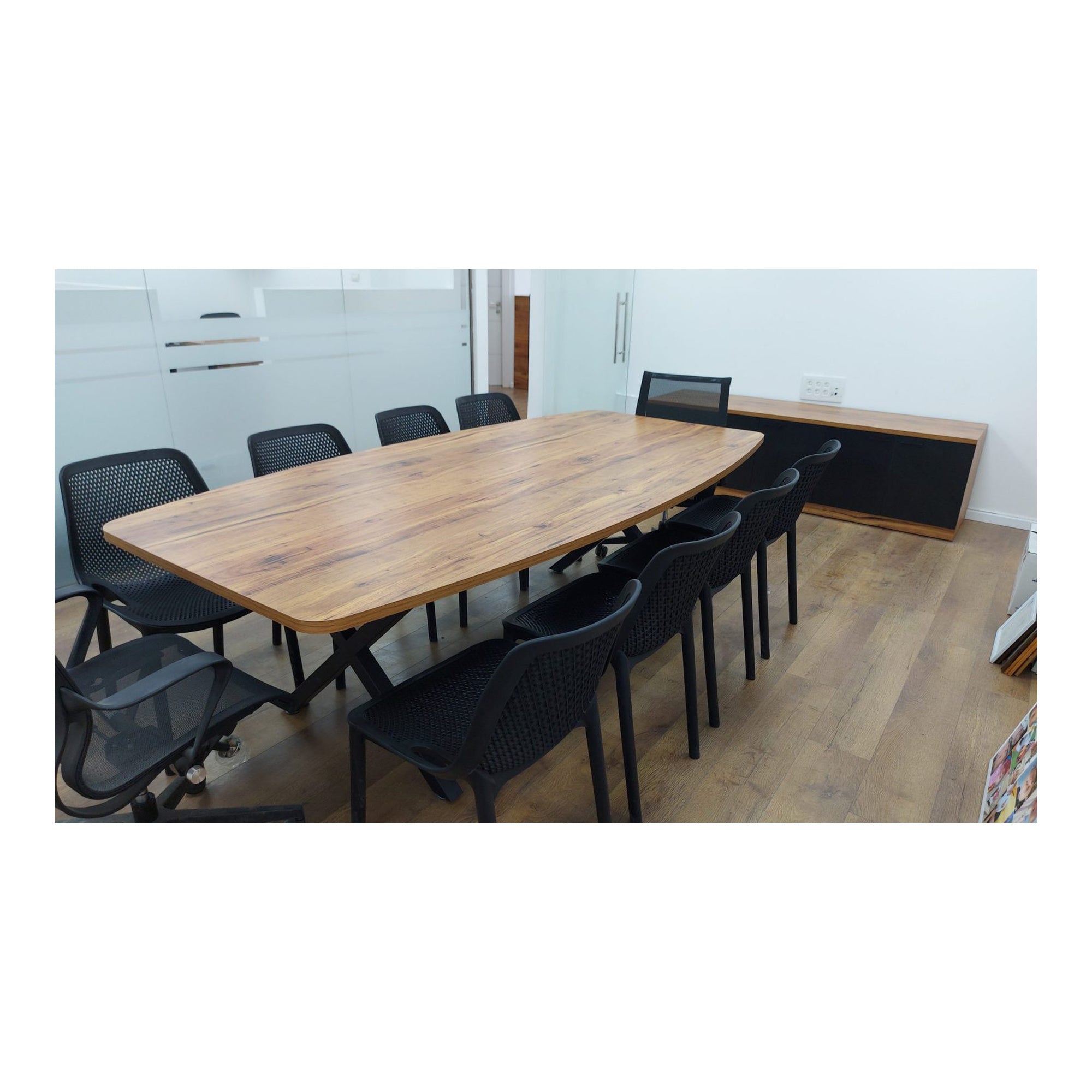 שולחן ישיבות אובלי במידה 240X120 ס"מ רגל מתכת X