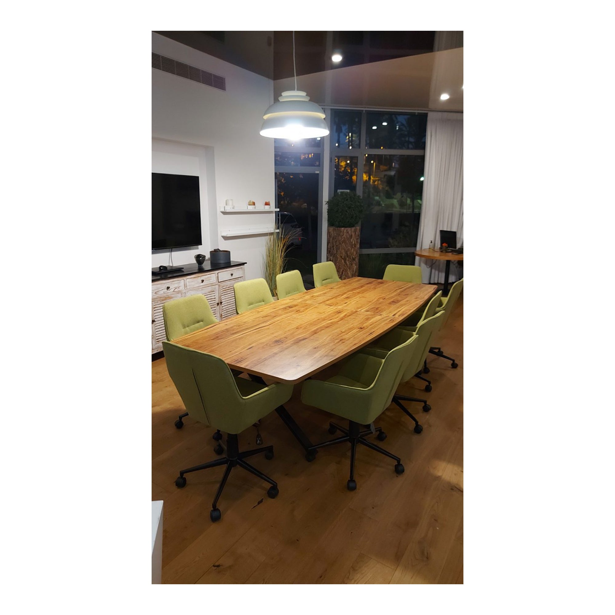 שולחן ישיבות אובלי במידה 300X120 ס"מ רגל מתכת X