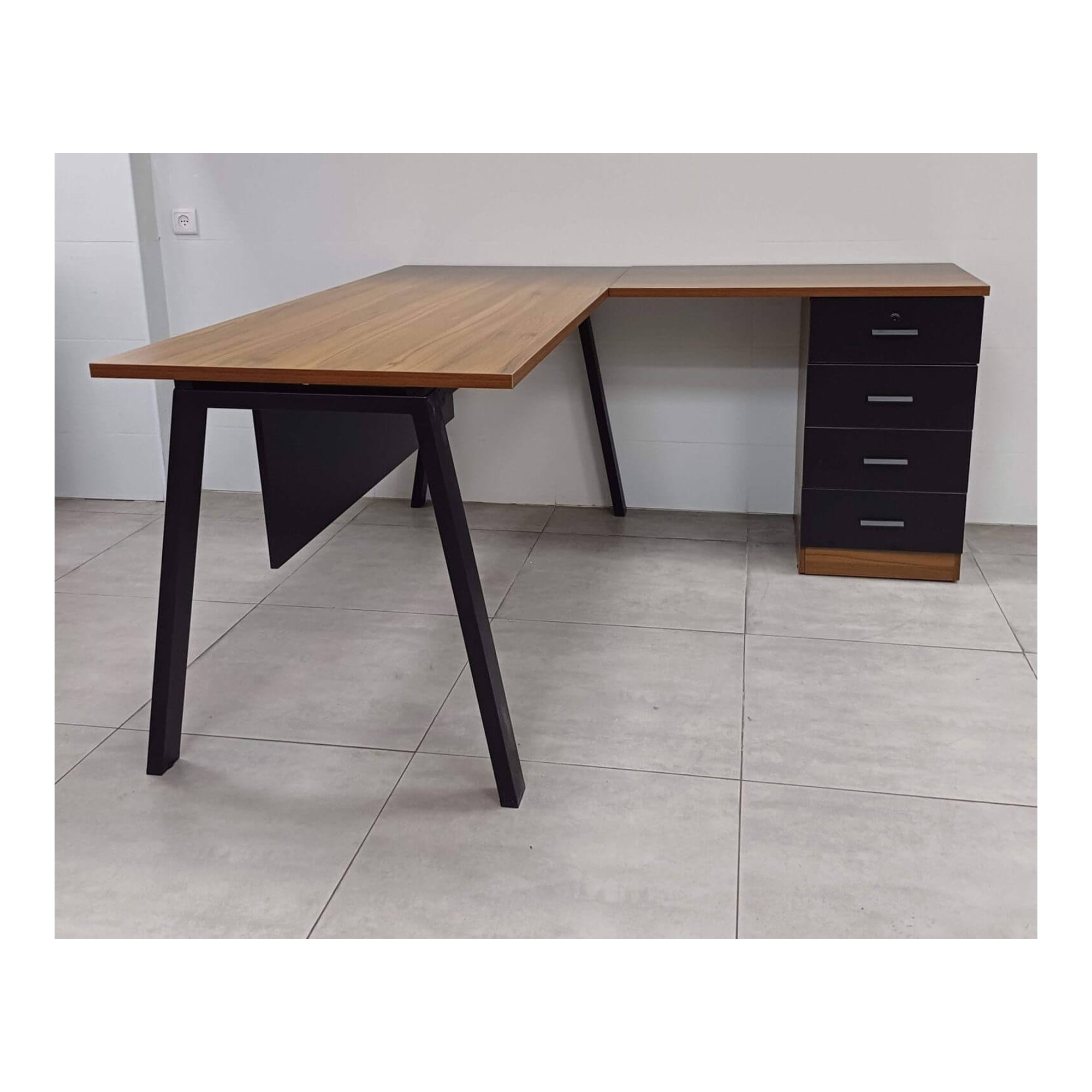 שולחן דגם לוטוס במידה 160X70X160X50 ס"מ צבע אגוז בשילוב שחור