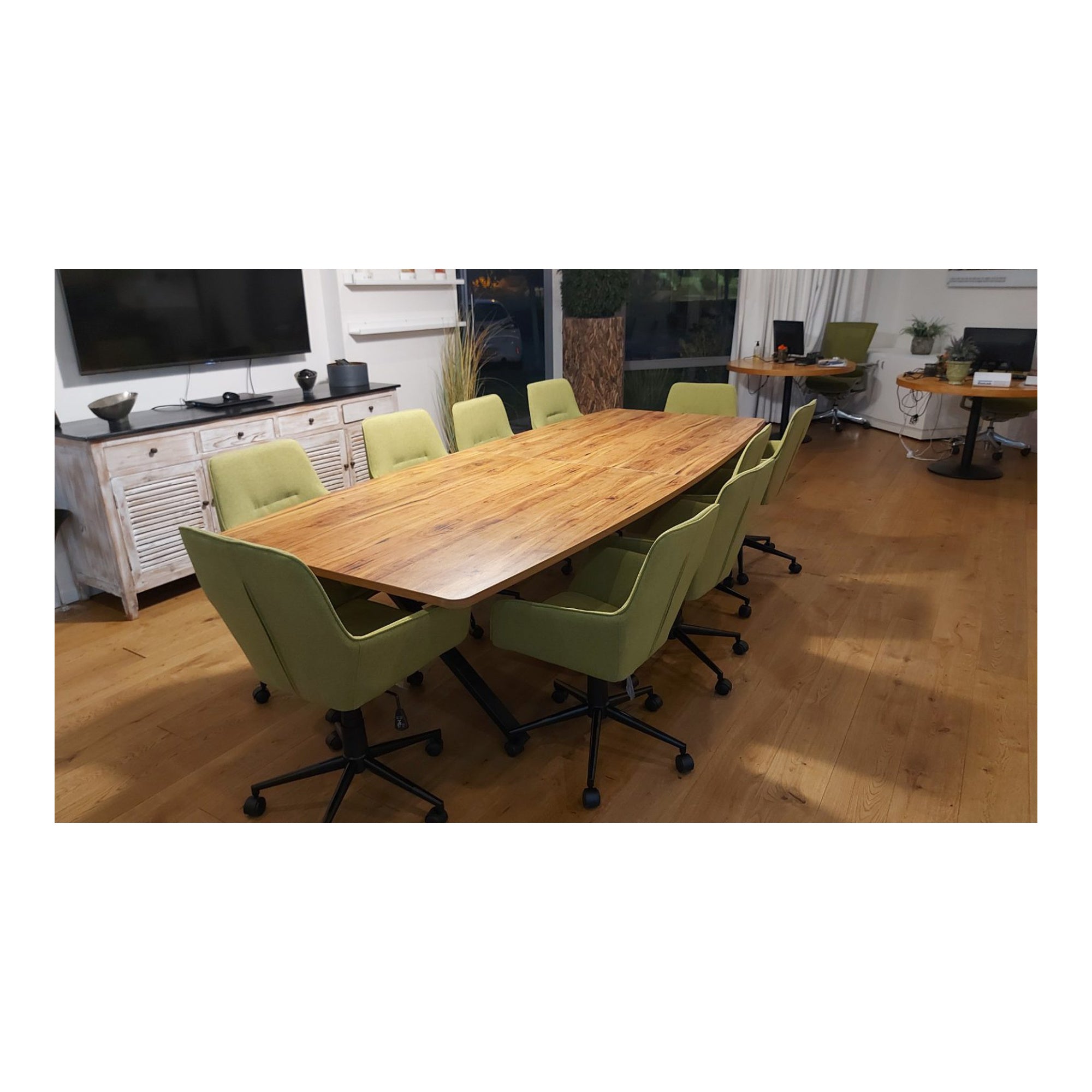 שולחן ישיבות אובלי במידה 300X120 ס"מ רגל מתכת X